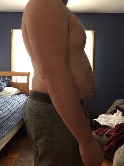 gainrdude:  Gut may be shrinking but I swear my ass is just getting bigger  Mmmmm very nice ;)