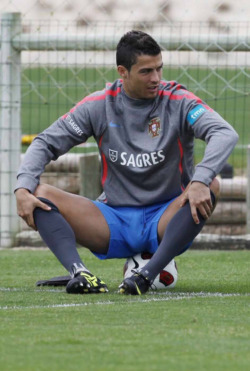 celebrtybulges:  Portuguese Soccer player Cristiano Ronaldo bulges at practice