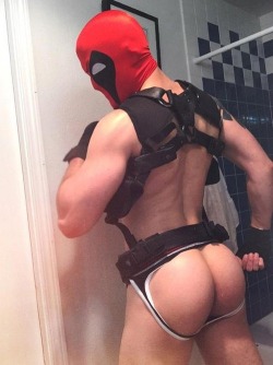 nthgf:  Tyler Rush into a Deadpool costume