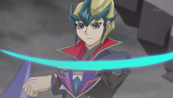 anatolia823:  Welcome back, Kaito. He doesn’t have his Photon Change attire, but I see his D-Disk has the same Crescent Moon shape. He said just two sentences, but I found myself thinking “Man! I missed his voice!” 
