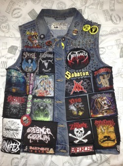 joebelladonna:  I never uploaded a battle jacket update, did I?  The inside was signed by Overkill, Korpiklaani, Nuclear Assault, Dark Angel, Orange Goblin, Lawnmower Deth and members from Death and Wolf.
