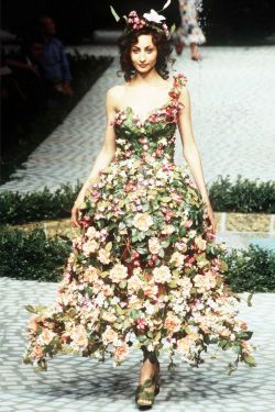 countess–olenska:  Moschino by Rossella Jardini Fashion Show, 1996  