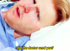 sweatyeah:  patrickmasturbateman:  Man forgets he is married after surgery (x)  This is adorable! 