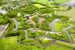 Pro-moat-able defense (Fortress of Boulange, Netherlands)