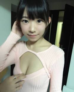 japanese-junior-idol-gallery:&gt;&gt; Click here for more adorable Junior Idols  Cutie