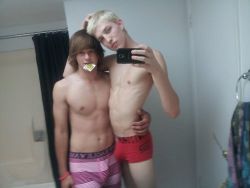 cock-cum-boyholes:  Tanner and Dylan.  Watch Tanner top Dylan bareback in “Boyfriends Bare” video at http://cock-cum-boyholes.tumblr.com/ 