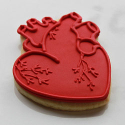 fyeahfoodsmut:  “Anatomical Hearts Valentine Gift Box&ldquo; by whippedbakeshop 