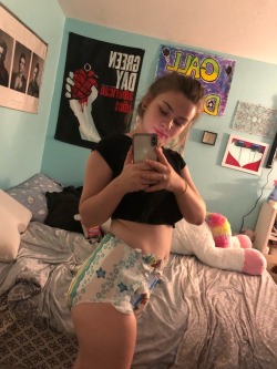 sinfullysweet99:Messy hair don’t care…. but this diaper is messy too and uhhhh I need some help changing