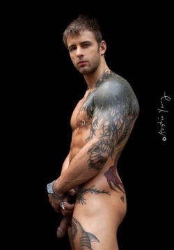 frawgzeyecandy:  Model: Nick Hawk Visit: http://frawgzeyecandy.tumblr.com/  for more pix and for Awesome Sets… visit:http://thehornyfrawg.blogspot.com/