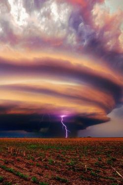 coiour-my-world:  Supercell Lightning, Snyder, Nebraska