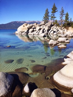 pearlkillers:pacific-breeeze: pearlkillers:  No words. My happy place.  WHERE IS THIS I HAVE TO GO HERE  Lake Tahoe, Nevada! 