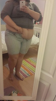 littlebiglolita:  These shorts used to fit last year but I ripped them trying to close them … think I’ve gotten fat 