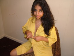india-exotica:  Indian strips nude and spreads legs to show hairy pussy http://india-exotica.tumblr.com 