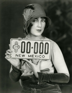 pogphotoarchives:Fay Wray, Paramount Pictures actress who is best remembered for her role in King Kong, presents the 1929 New Mexico license plateDate: 1929Governor Richard C. Dillon Collection, Negative Number HP.2012.20.2