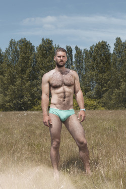 a4f101:  summerdiaryproject:   EXCLUSIVE     THE RAPIDS    with   BRITISH CANOE ATHLETE   MATTHEW JAMES LISTER    PHOTOGRAPHED IN HERTFORDSHIRE, UK BY LEE FAIRCLOTH    FOR SUMMER DIARY assistant: Chris Parkes    Lee Faircloth is a photographer living