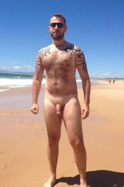 ofbeachesandmen:  Do check out my blog for pictures of myself and other gay nude beaches related stuff: OF BEACHES AND MEN - BLOG Or visit my gay nude beaches guide: OF BEACHES AND MEN - DESTINATIONS