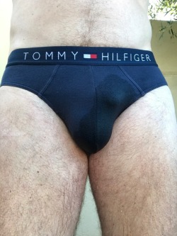sabound2bfun:Tommy Hilfiger feels so good wet and warm…