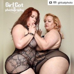 #Repost @girlcatphoto ・・・ I gotta give a special shout out to @theviviennerose  and @peachsauceplus  their set together is was help launch girl cat photography  which let to me being about to show that bbw/curve model erotica can be shot with skill..
