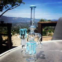 livinglifewithoutsound:  Thanks @mrglassdude for the sick piece. You can’t get rigs like this for 赊 anywhere else. Thanks dude! #mrglassdude #glass #dabber #rig #oilrig #bong #420 #710 #weed #marijuana #art #santabarbara #california 