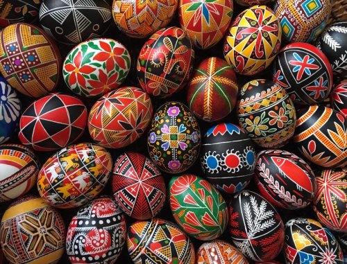 blondebrainpower:Ukrainian Easter eggs decorated by New York City-based pysanka artist Sofika Zielyk 