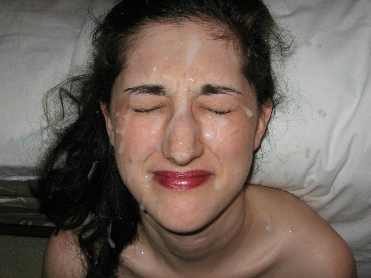 Girlfriend messy facial cumshot