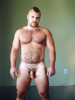 stocky-men-guys:  otterpaul:  Woofalicious  Big, strong and sexy menStocky Men &amp; Guys