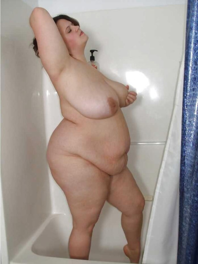 Fat girl takes a shower