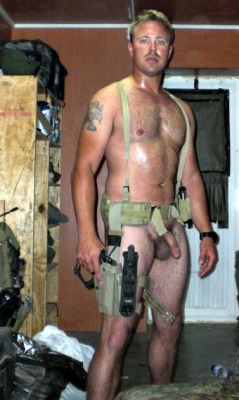 majdad-military:Major Dad’s Military nudes 1098  randydave69:  Many turn-ons here! Look at those big nuts! Military stud! Dave http://randydave69.tumblr.com/archive or my blog: http://randydave69.tumblr.com/ 