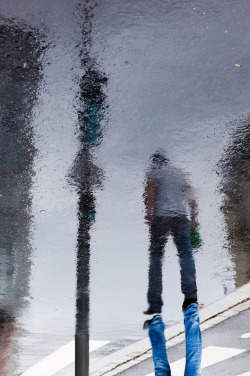    If it’s raining, you will most likely find French photographer and artist on tumblr, Manuel Plantin outside. Of Strasbourg France, he has a talent for transforming reflections into photographs that resemble paintings. Coincidentally, he isn’t