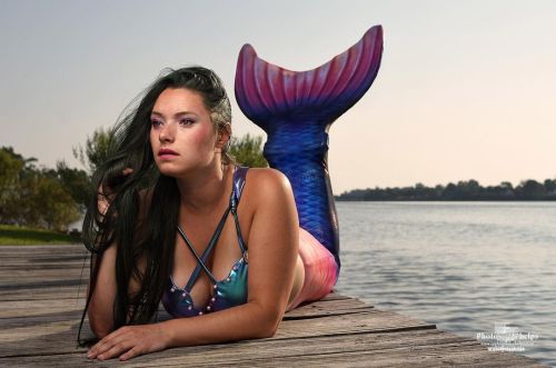Remember when I shot with this sultry mermaid @notorious.natalia.beatrix  one early day ?!? #mermaid #photosbyphelps #model #allnatural #dmvmodel #sunrise #bluesky #baltimore #baltimorephotographer #imakeprettypeopleprettier #bookyourshoot #nikon #cosplay