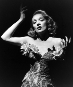 divadietrich:  Marlene Dietrich in “A Foreign Affair” (1948). 