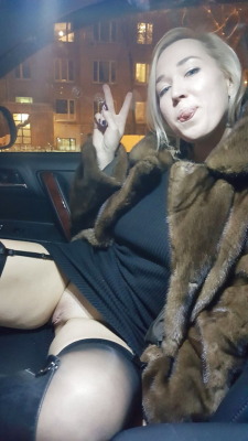 Flashing In Cars NSFW 18+ Content 77k Followers