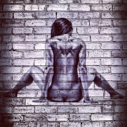 #fit #graffiti #blackandwhite #nude #artsy #instaphoto