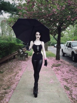 crookedhill:  Dear Mr. neil-gaiman,  Thank you for making such an awesome character like Death. She’s been one of my dream cosplays for years and yesterday I got to bring her to life (hah) at Wizard World Philly. I wish you could have seen how excited