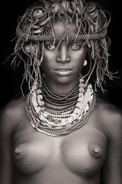 blackabode:  Toudaio - Dassanech girl close to Omorate / Ethiopia by abgefahren2004 on Flickr. 