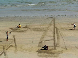 gunknif3:  mymodernmet:  New Zealand artist Jamie Harkins and his fellow artist friends transform the beaches of Mount Maunganui into eye-popping works of art with their amazing 3D sand drawings.  Trippy 