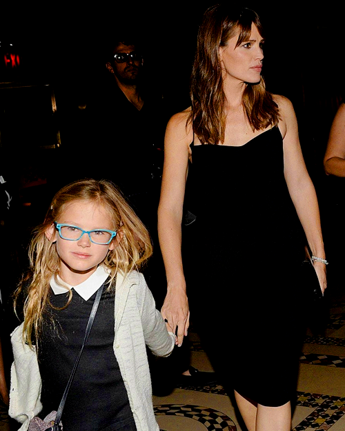 Violet Affleck and her mother Jennifer Garner (Tumblr, @mrs-affleck)