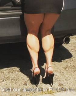 #calves #legs #beautifullegs #platformshoes #platformsandals #hugecalves #bigcalves #largecalves #hercalves #muscle #femalemuscle #girlswithmuscle  https://www.instagram.com/p/BxlsJFOjll6/?igshid=7vjlcubqkcz1
