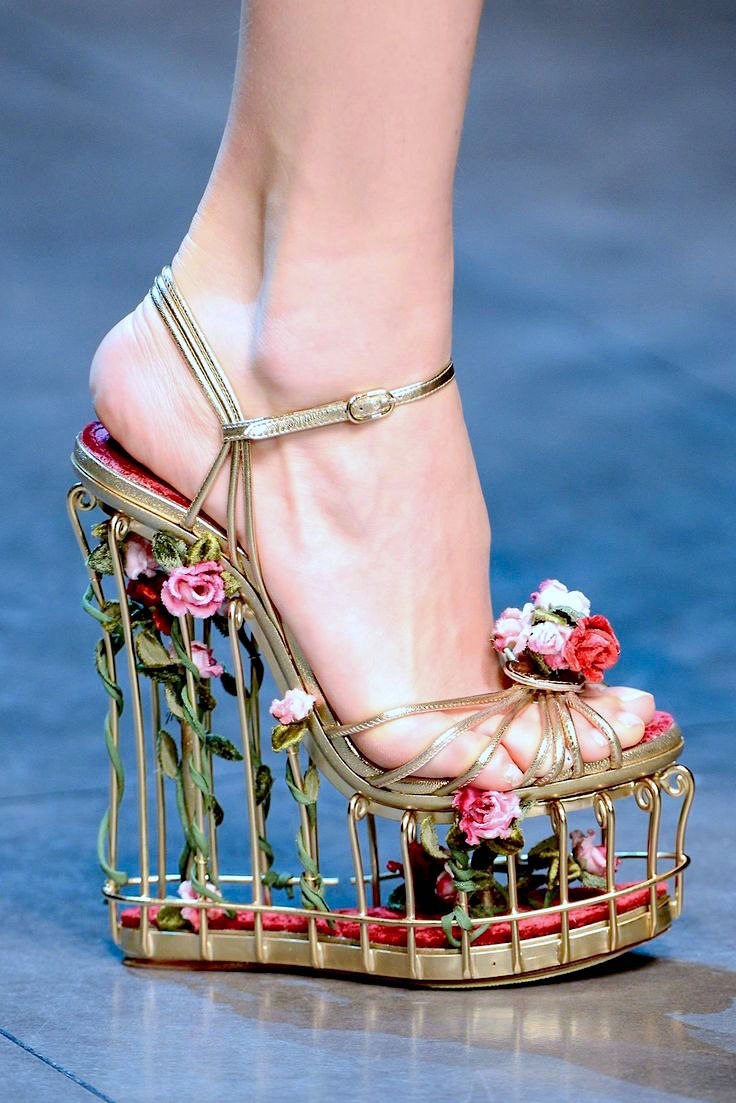Gold metallic platform sandals