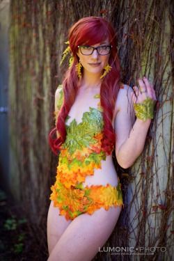 demonsee:    Poison Ivy By Ferrolbug Cosplay    