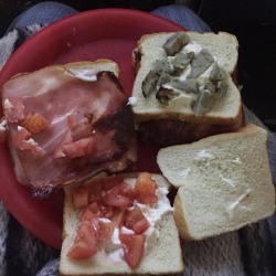 #bacon #tomato #mayonnaise #artichokehearts #sandwiches #lunchtime