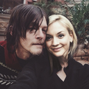 reedusgif:  NORMAN REEDUS WEARING A BLACK SHIRT AND TIENORMAN REEDUS SITTING NEXT TO ANDY
