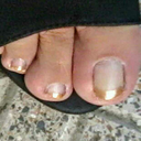 bellissima35:  Always sexy golden heel