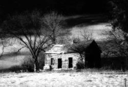 abandonedandurbex:  House and field in Severance, KS [604 x 414] Infrared film - Mariha Krowas Source: http://imgur.com/yGKz37X 