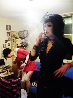 queen of fetish and smoking
