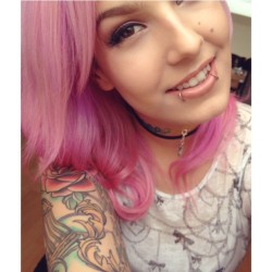 batsarequiet:  throwback to pink hair and snakebites. i miss them. i think i’ll get them redone  💁 #pinkhair #girlswithtattoos #snakebites