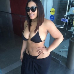 lebritanyarmor:  flawlessxqueen:  gspott8:  G8 458  didn’t she shit on Tahiry for these same kinda pics?ok.  EXACTLY my point !