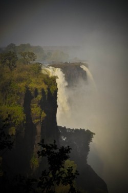 llbwwb:  (via 500px / The Victoria Falls Spray 1 by Kallie Erasmus)