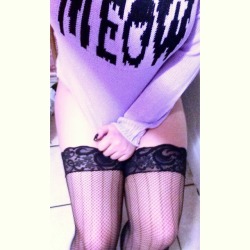 sippingonglitter:  Will your shadow remember the swing of my hips?  Everyone enjoys thigh highs, am iright?