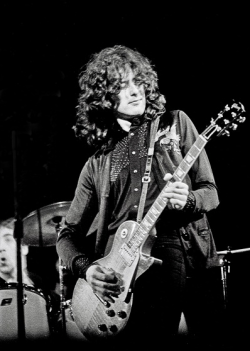 jefferson-mad-hippie:    Jimmy Page on stage during a concert featuring Roy Harper and Friends at the Rainbow Theatre in Finsbury Park, London on 14th February 1974. (photos by Dick Barnatt)  